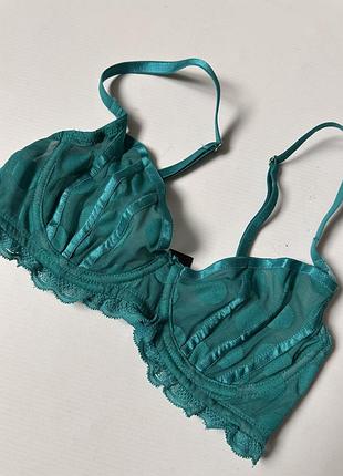 Бюстгальтер жіночий