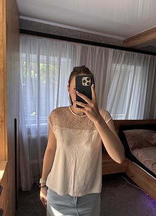 Футболка з відкритою спинкою