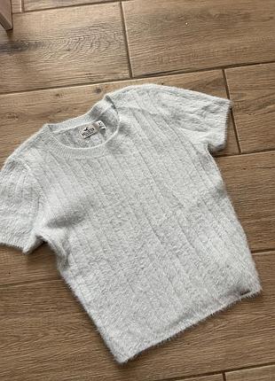 Пухнаста футболка