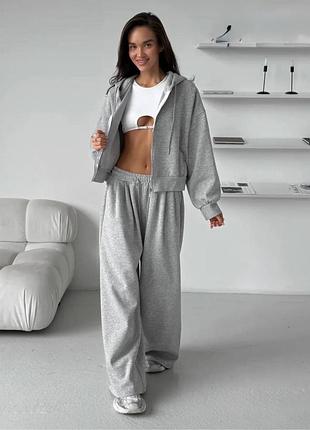 Костюм жіночий