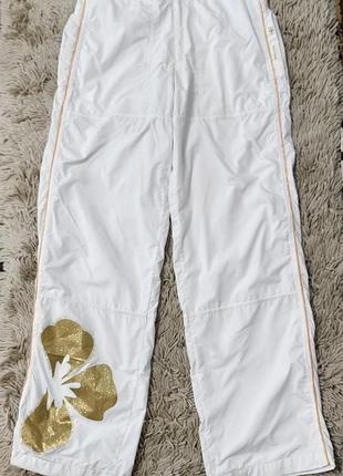 Спортивні білі штани reebok!