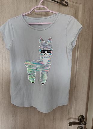 Світло-сіра футболка з аплікацією