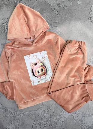 Спортивний костюм на дівчинку