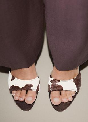 Босоножки жіночі біло-коричневі шкіряні zara