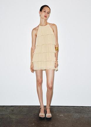 Короткое платье с рюшами zara