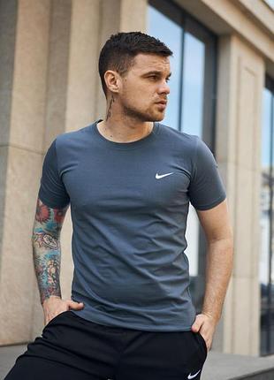 Футболка nike темно-серая