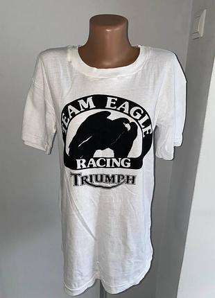 Футболка біла triumph
