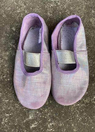 Чешки для дівчинки