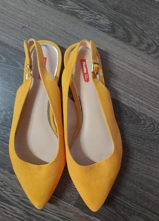 Нові босоніжки мюлі bata