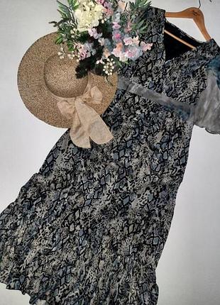 Фантастична шифонова сукня