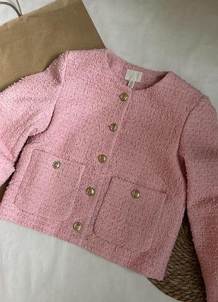 Твідовий рожевий блейзер від h&m.