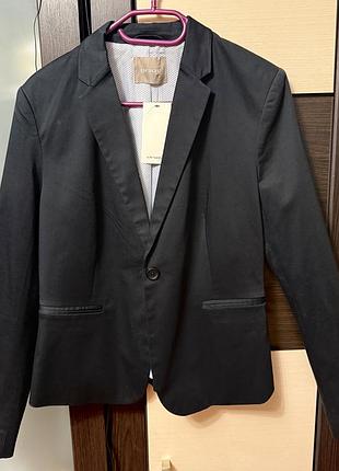 Жіночий піджак orsay