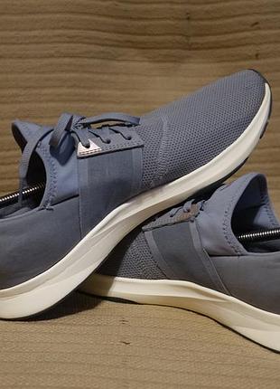 Фірмові бігові кросівки сріблясто-сірого кольору new balance dynasoft nergize v3 43 р. (27, 8 см