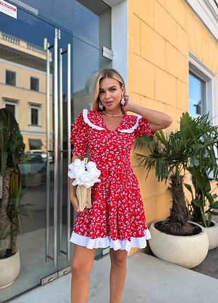 Легкое женское платье с воротничком