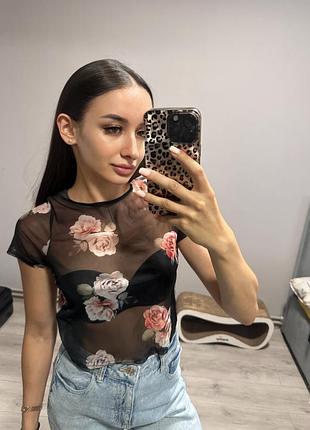 Чорний прозорий топ з квітковим принтом