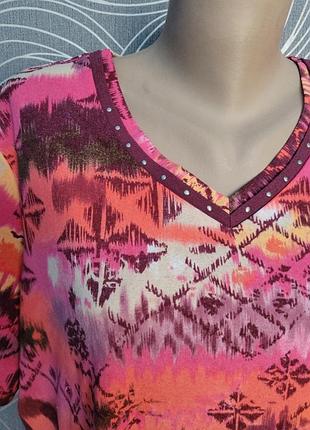 Нова нарядна класна літня кофточка