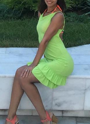 Літня сукня з рюшами