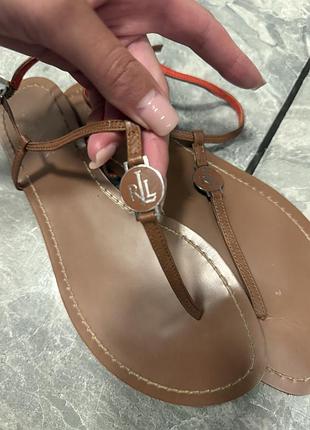 Босоніжки шкіряні