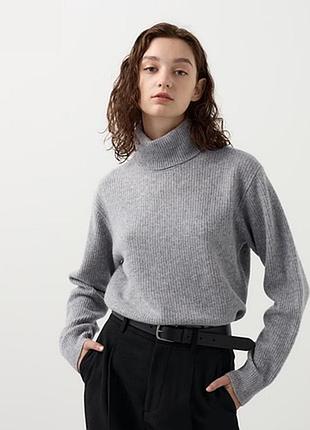 Uniqlo свитер шерстяной