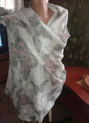Шаль с люриксовой нитью.
