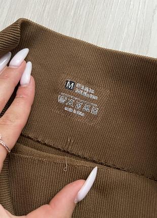 Спортивні легінси