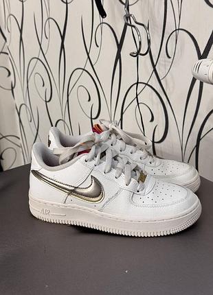 Білі кросівки nike air force. стан - ідеальний, шкіряні. розмір - 36, довжина стопи - 22,5 см