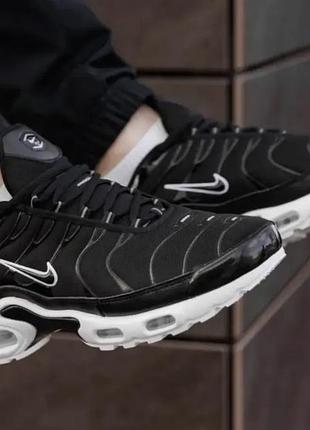 Кросівки nike air max tn plus классные стильные практичные