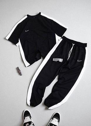 Чоловічий комплект футболка та штани