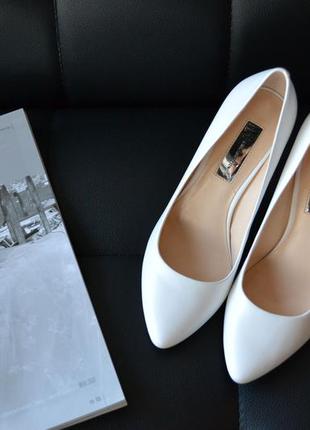 Весільні туфлі човники білі international inc concepts2 фото