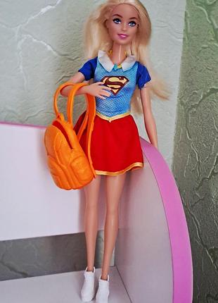 Кукла barbie из серии supergirl. музыкальная.