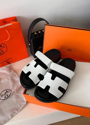 Трендові білі шльопанці жіночі h… chypre sandals white