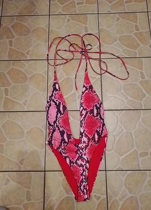 Купальник суцільний  р.s    china