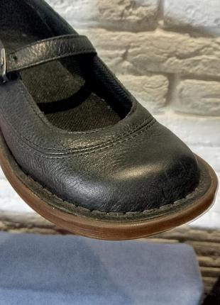 Туфлі жіночі dr. martens
