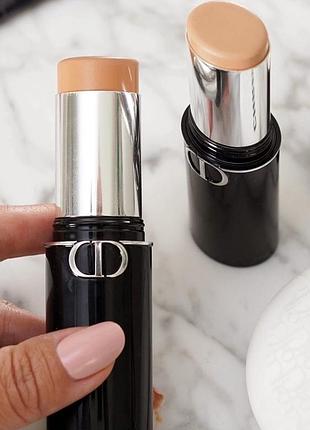 Багатофункціональний тональний стік dior forever skin perfect