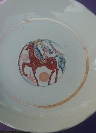 Блюдо  винтаж добрушского фарфорового завода.