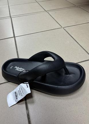 Нові жіночі вʼєтнамки чорні fabulous footwear by george