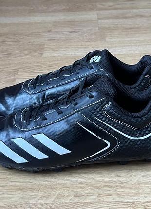 Бутсы adidas оригинал 35,5 размера в отличном состоянии