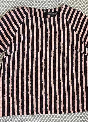 Красива блуза