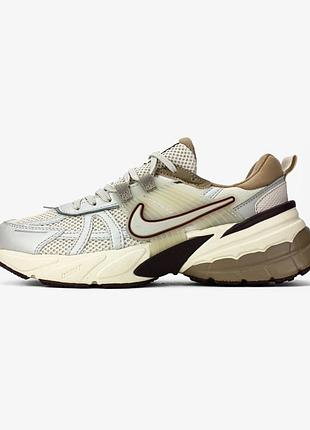 Демисезонные кроссовки nike кожа + текстиль цвет бежевый