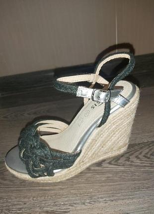 Французькі босоножки cassis cote d'azur