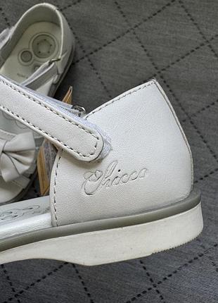 Босоніжки для дівчинки від chicco 5
