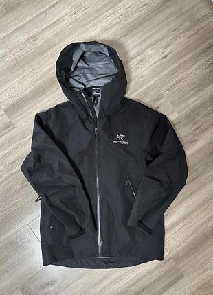 Чоловіча вітровка arcteryx