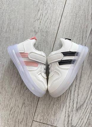 Кросівки дитячі