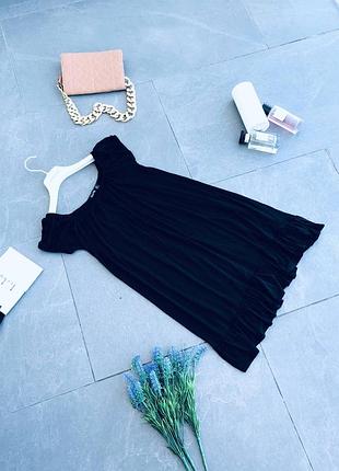 Платье boohoo с этикеткой