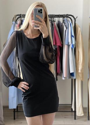 Сукня з шифоновими рукавами