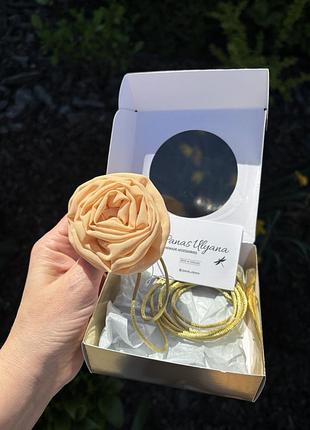 Бежевый цветок чокер на шею из шифона - 6,5-7 см