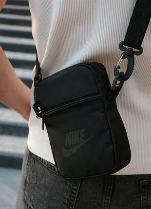 Барсетка чорна small nike чорне лого 2