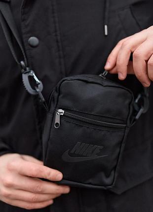 Барсетка чорна small nike чорне лого 10