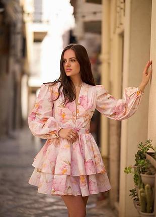 Розкішна сукня