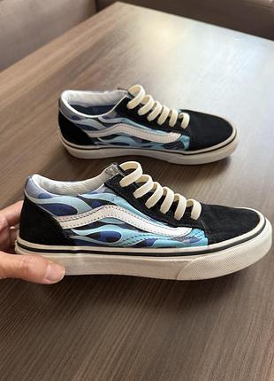Vans kids blue & black camo flame old skool little kids sneakers